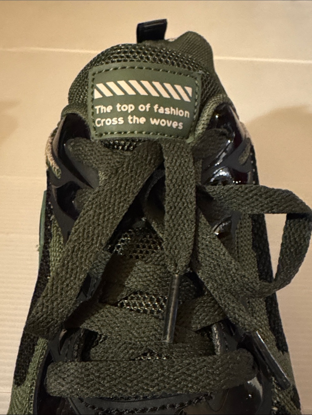Men’s Lace-up Camouflage Athletic Sneakers - Picture 7 of 7